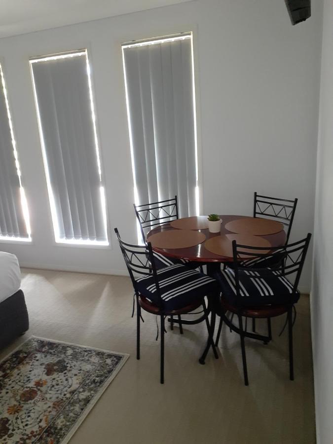 Blk Stays Guest House Deluxe Units Morayfield 外观 照片