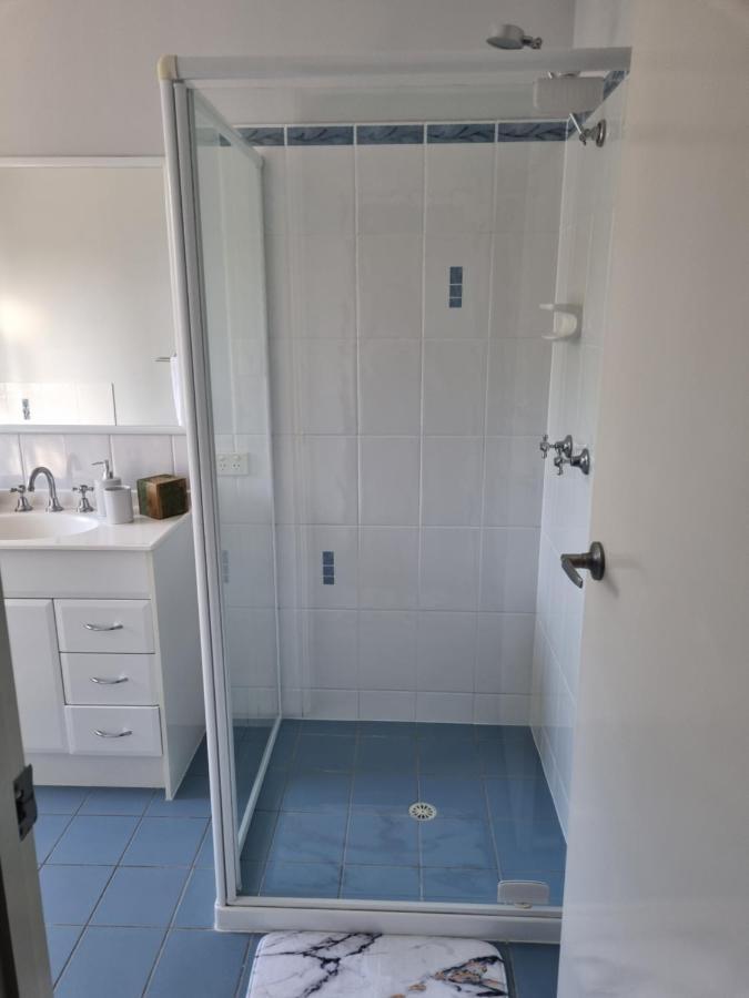 Blk Stays Guest House Deluxe Units Morayfield 外观 照片