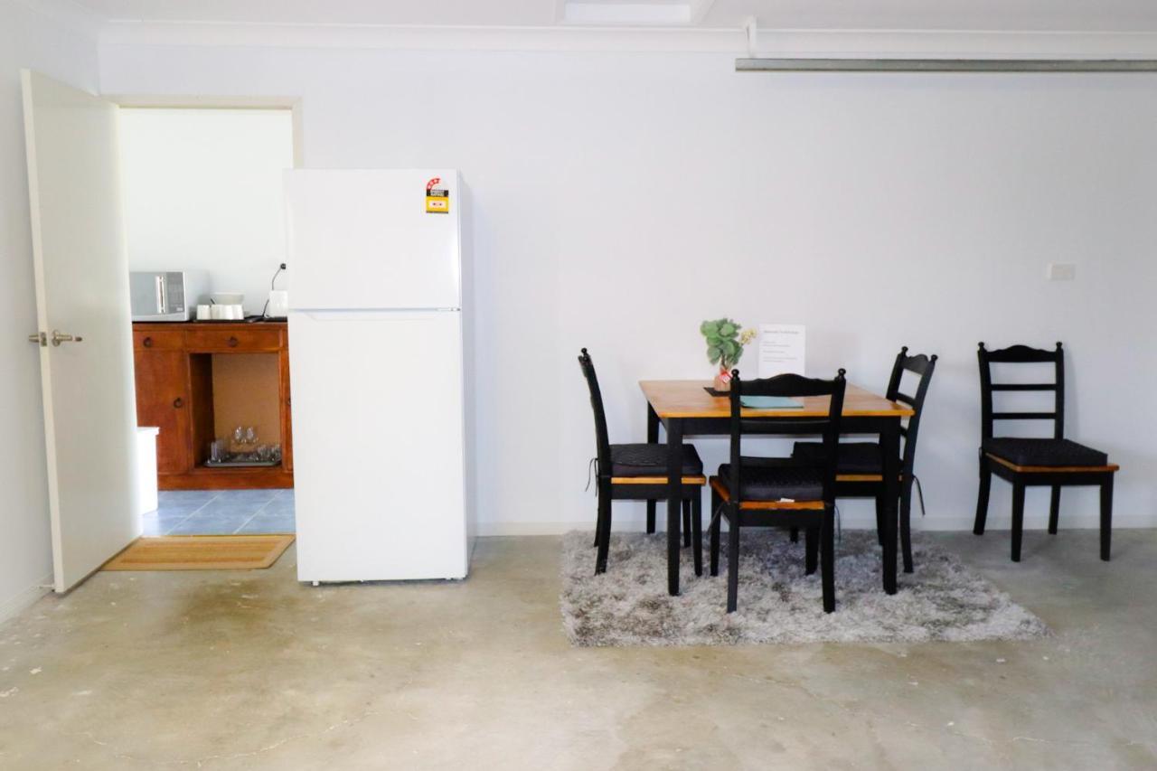 Blk Stays Guest House Deluxe Units Morayfield 外观 照片