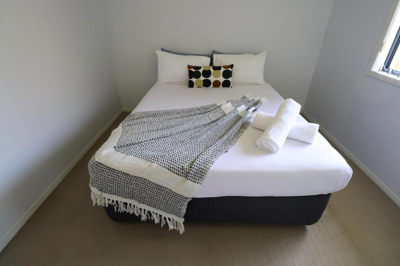 Blk Stays Guest House Deluxe Units Morayfield 外观 照片